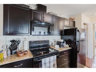 #415 12650 142 AV NW photo 8