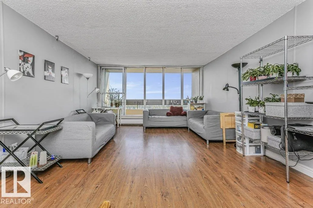 #143 8735 165 ST NW exterior