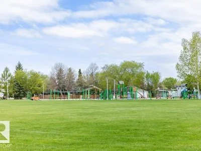 #143 8735 165 ST NW photo 32