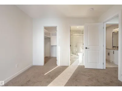 10446 142 ST NW photo 13