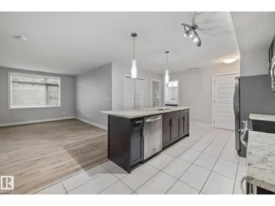 #810 5151 WINDERMERE BV SW photo 17