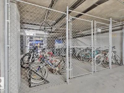 #453 10403 122 ST NW photo 32