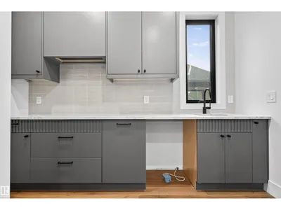 4712 KNIGHT CL SW photo 27