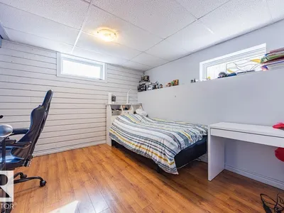 8736 76 AV NW photo 34