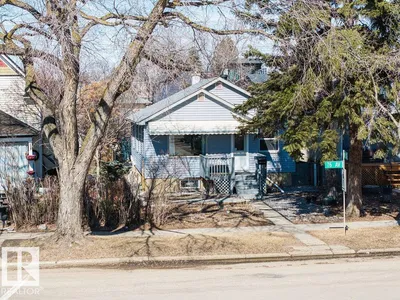 8736 76 AV NW photo 58