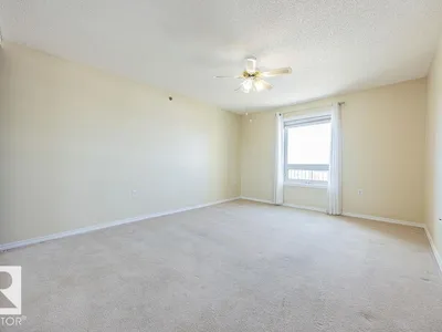 #305 9926 100 AV photo 23