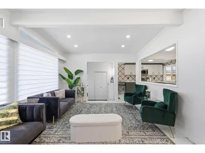 8043 135 AV NW photo 8