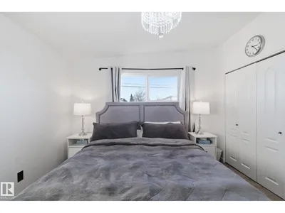 8043 135 AV NW photo 19
