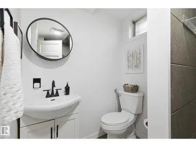 8043 135 AV NW photo 35