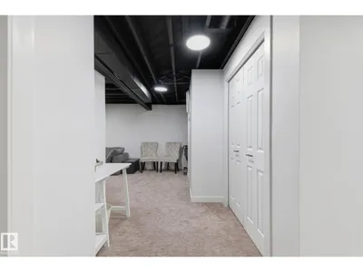 8043 135 AV NW photo 39