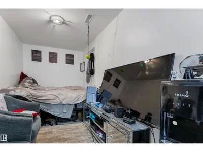 #7 14115 82 ST NW photo 21