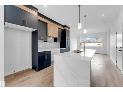 7934 77 AV NW photo 14