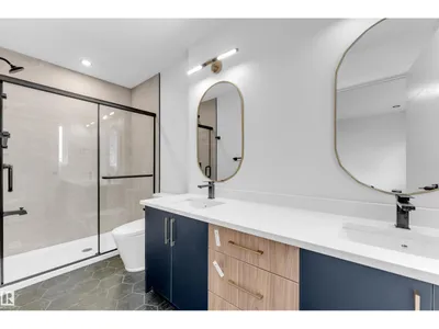 7934 77 AV NW photo 35