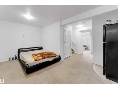 #48 2503 24 ST NW photo 29