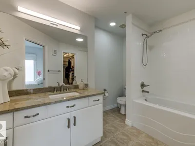 #606 10108 125 ST NW photo 34