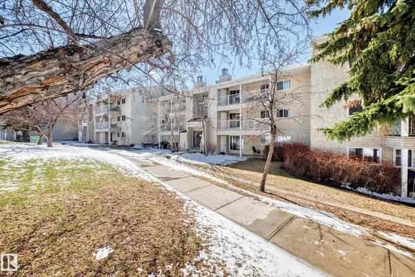 #202 328 Woodbridge WY photo 3