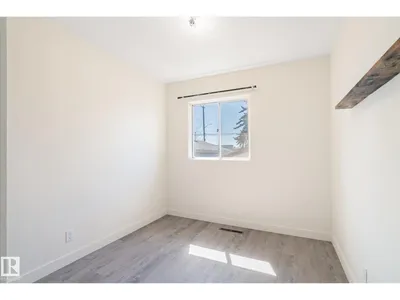10531 128 AV NW photo 13