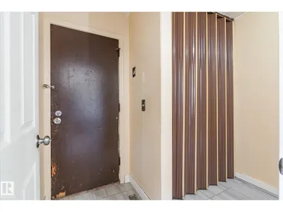 10531 128 AV NW photo 17