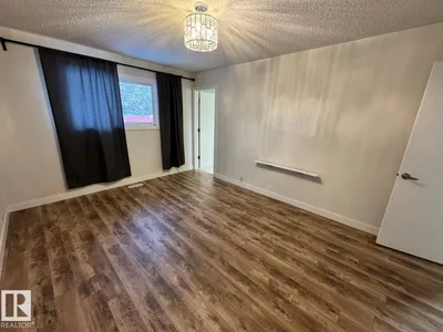 18404 66 AV NW photo 9