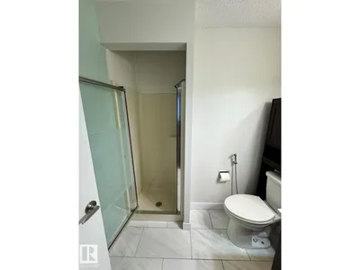 18404 66 AV NW photo 11