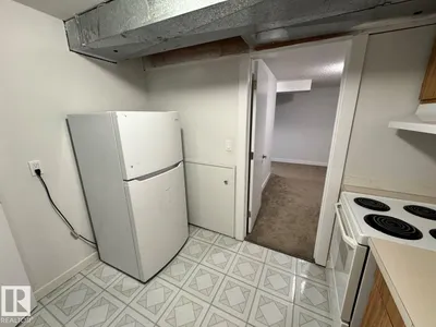 18404 66 AV NW photo 26