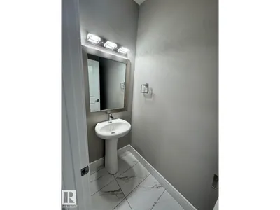 8729 MAYDAY LN SW photo 9