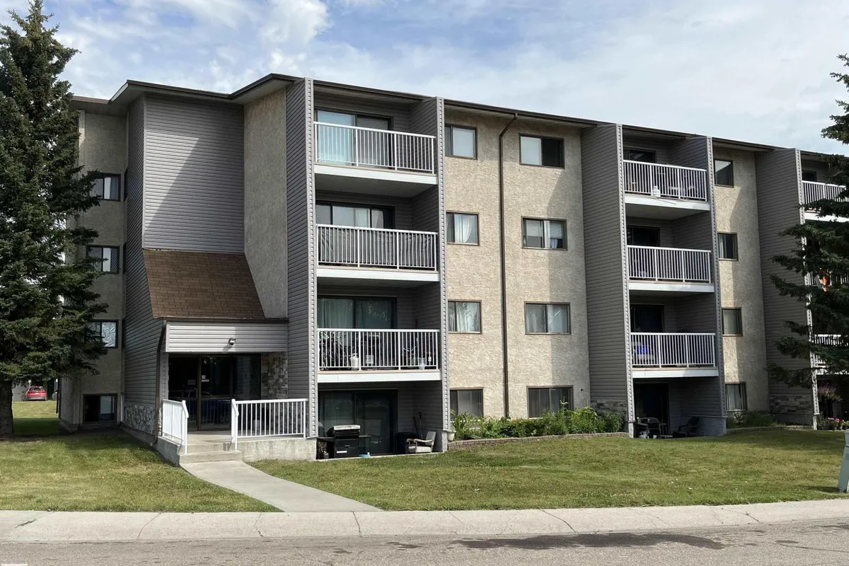 #205 51 BROWN ST exterior