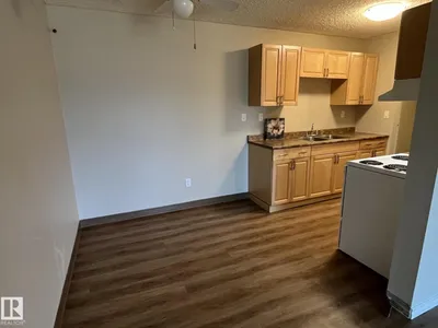 #205 51 BROWN ST photo 12