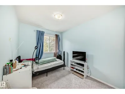 10711A 95 ST NW photo 50