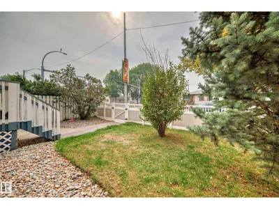 10711A 95 ST NW photo 33