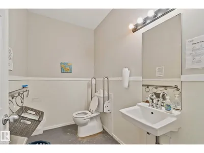 9512 154 ST NW photo 17