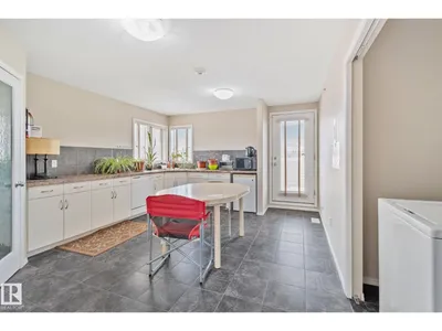 9512 154 ST NW photo 41