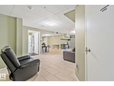 9512 154 ST NW photo 55