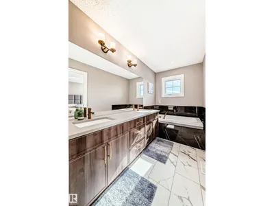 143 LARCH CR photo 28