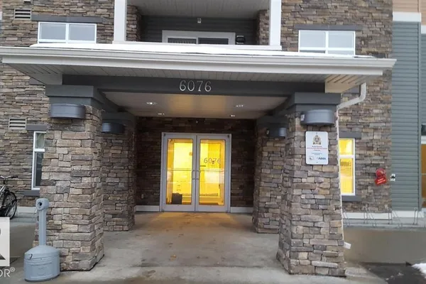 #437 6076 SCHONSEE WY NW photo 2