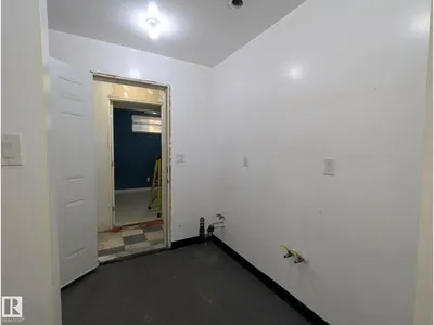 11725 83 ST NW photo 31