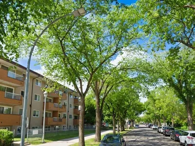 #B2 10620 104 ST NW photo 14