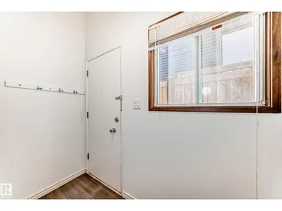 9623/9625 73 AV NW NW photo 31
