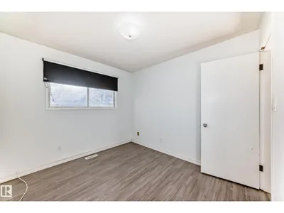 9623/9625 73 AV NW NW photo 23