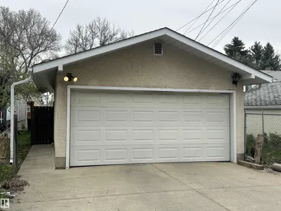 9623/9625 73 AV NW NW photo 5