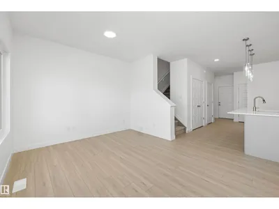 1044 CRISTALL CR SW photo 18