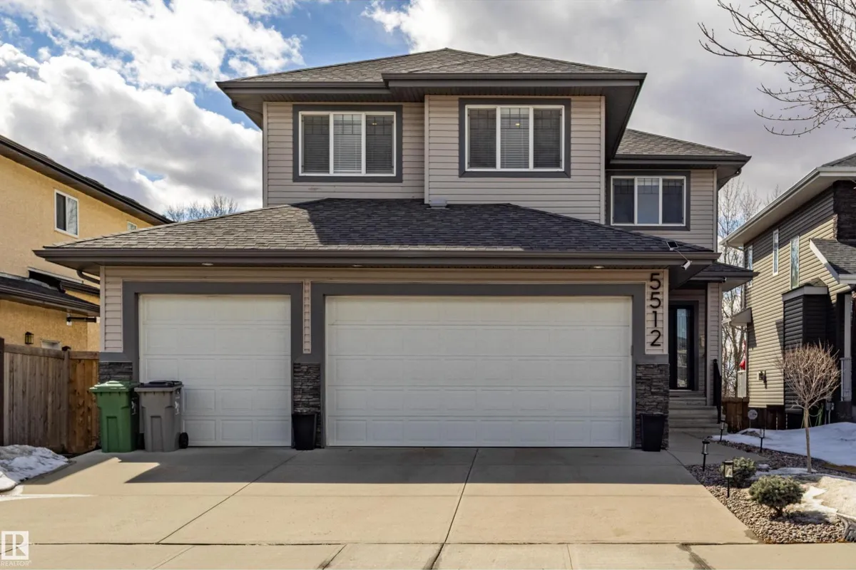 5512 64 ST exterior