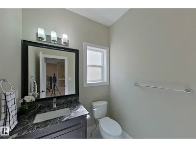 5512 64 ST photo 19
