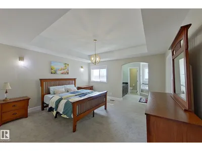 5512 64 ST photo 24