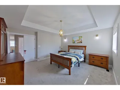 5512 64 ST photo 25