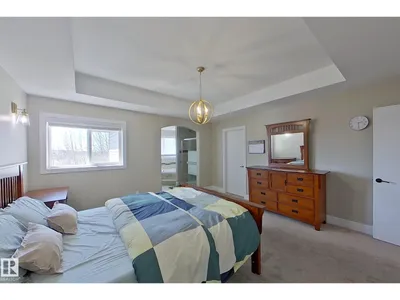 5512 64 ST photo 26