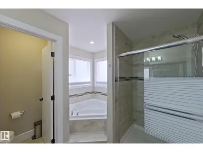 5512 64 ST photo 28
