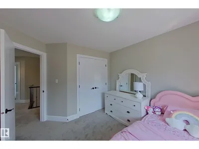 5512 64 ST photo 30