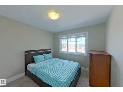 5512 64 ST photo 31
