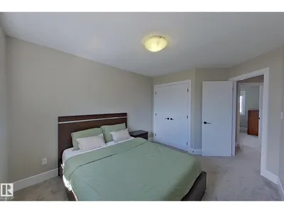5512 64 ST photo 34